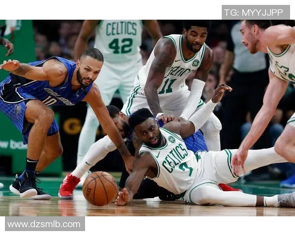 热火与凯尔特人第四场激战回顾球队表现与关键时刻分析